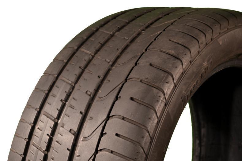 275/40/19 pirelli p zero rsc 101y 75% left