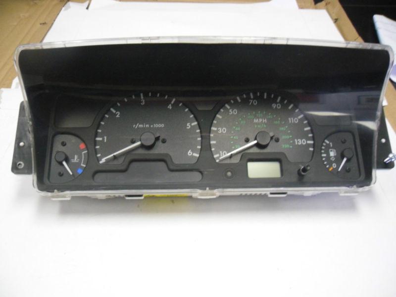 Land rover discovery series ii 99-02 instrument cluster 102k yac001570 01 b191 