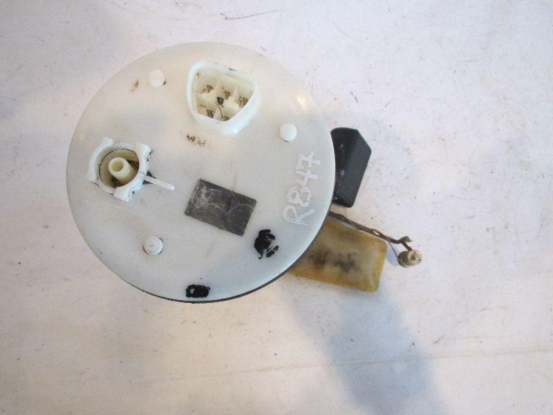 98 99 00 01 02 toyota corolla fuel pump assembly 193847