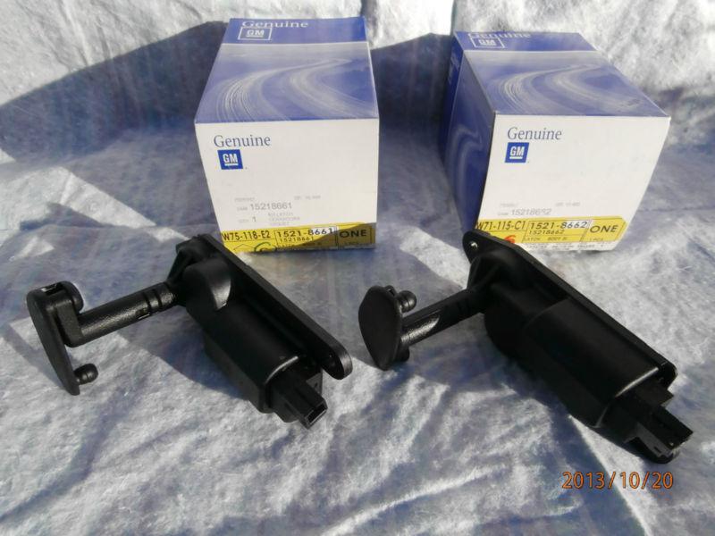 '97-'08 nib gm minivan rear vent window motors-1 left and 1 right