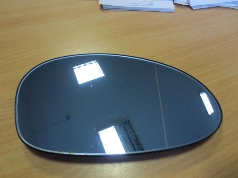 Bmw e90, e91, e92, e93, e87 oem mirror glass right with heated 51167145268