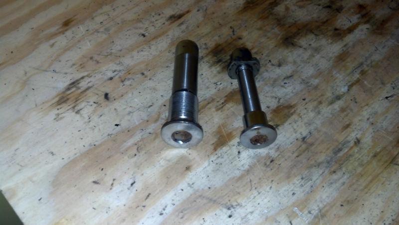 Honda vfr700f vfr f2 interceptor 87 swingarm pivot bolts 90121-ml7-690 