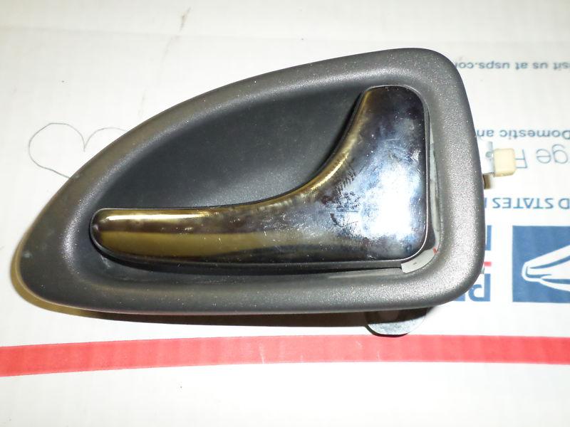 00 01 02 03 04 volvo s40 sedan right passenger rear inner door handle oem 23785