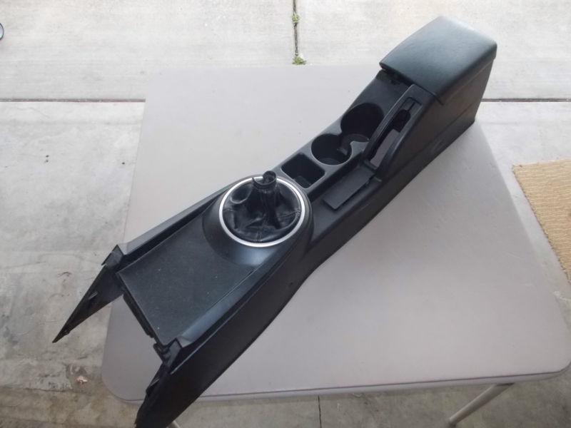 2005 tiburon used black center console w/ armrest lid