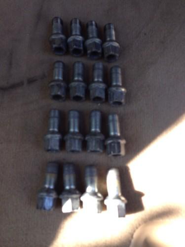 Volkswagen genuine  oem lug nuts wheel bolts (18)14x1.5mm ball seat lug bolts