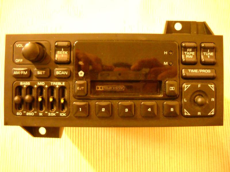 93-95 jeep grand cherokee/chrysler am/fm cassette radio stereo for parts