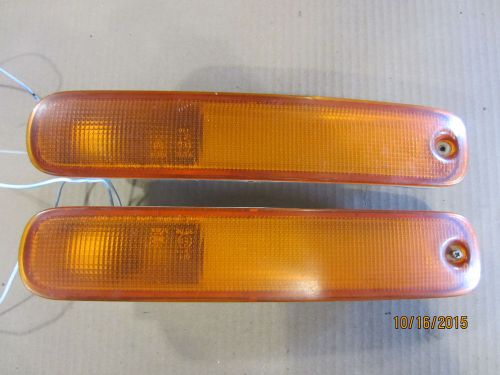 2 signal lamp (flasher) right and left mazda protege 1995-1996
