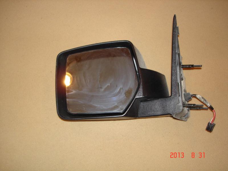 2011 jeep liberty "used" left power door mirror w/heat