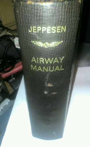 Jeppesen pilots airway manual canada  q-service updated q3 used very nice n255cc