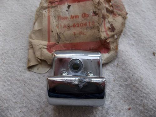 Nos 1961 ford passenger car sun visor clip, c1ab-6204131-b