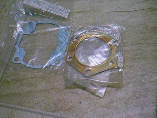 Yamaha nos it200 head gasket and base gasket free mail us 