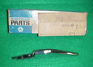 Nos mopar fender turn signal lamp 69 70 71 chrysler new yorker newport 300