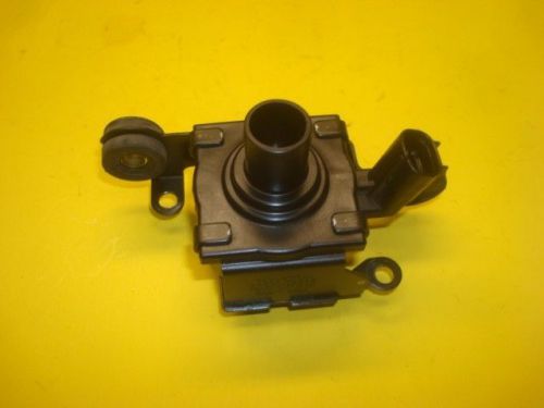 01 02 03 toyota prius fuel vapor vacuum switch valve 90910-12238 oem