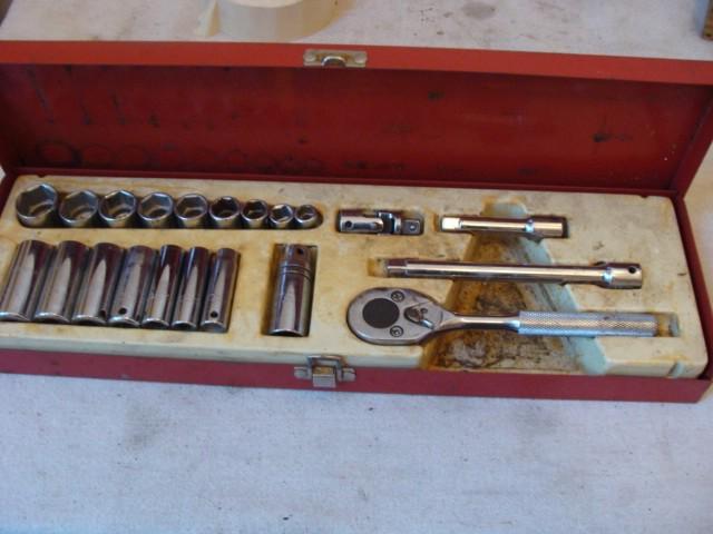 Proto made in usa very nice metal box complete 3/8 drive socket set ratchet