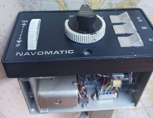 Cessna autopilot control unit duncan aviation navomatic c-530a 37960-1028