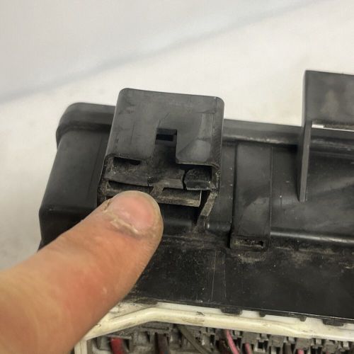 13-14 dodge ram 2500 6.4l hemi p68199793ab integrated power module fuse box tipm