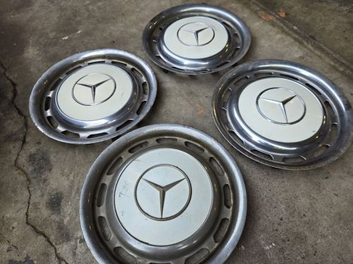 Set of 4 vintage 1965-1985 mercedes benz white hubcaps rim wheel covers chrome