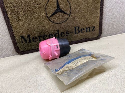 Mercedes benz vacuum elemen a0008008875 nos