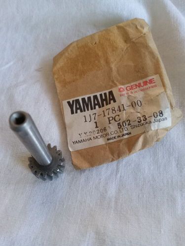 Yamaha 1977 xs750 xs850 gear driven tachometer 1j7-17841-00 nos oem