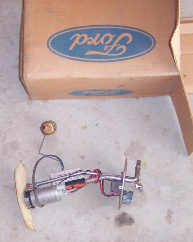 Nos 87 88 89 ford truck fuel tank sending unit and pump