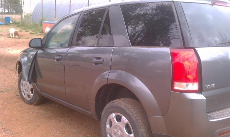 02 03 04 05 06 07 saturn vue left front  drivers door skin outer shell 