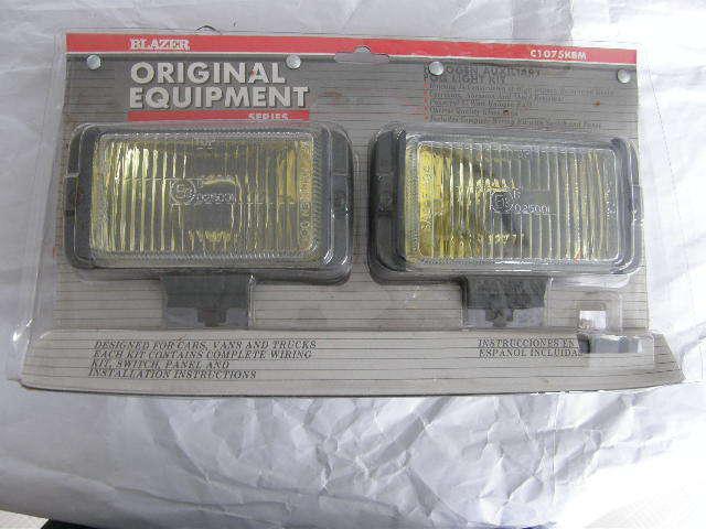 Blazer fog lights kit..(original equipment).new--''reduced''