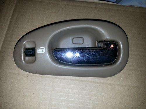 Chrysler concorde lhs 300m passenger  interior door handle 1999-2004 (sandstone)