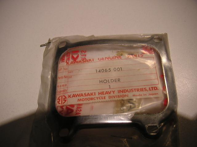 Carburetor carb cap holder           f5 f8 f81m f9  14065-001  kawasaki nos