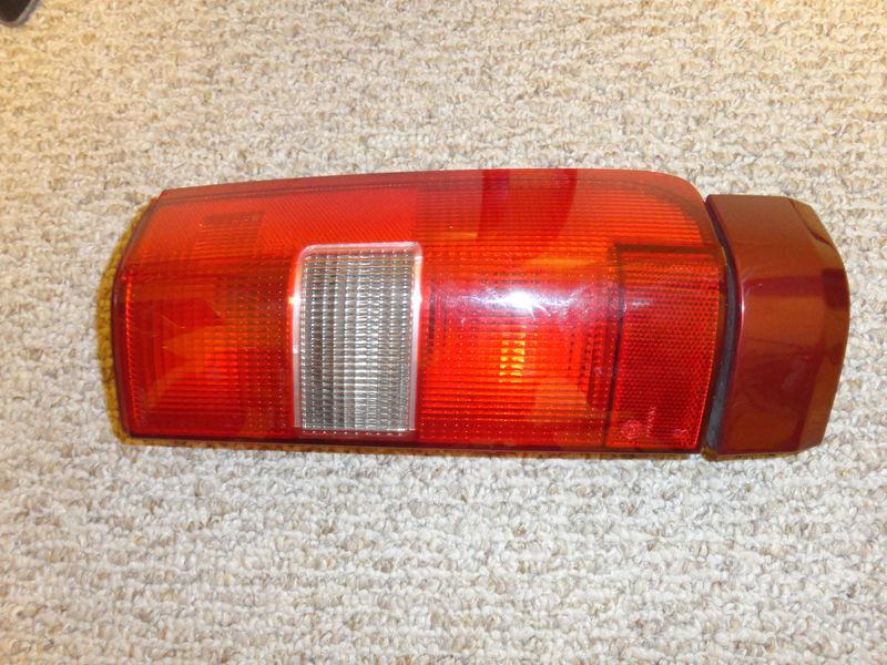 Volvo 850 v70  wagon turbo r oem lower tail light passenger rh 94 95 96 97 98 99