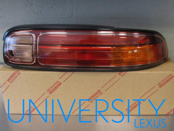 New oem passenger side rear tail lamp 1992-2000 sc300 & sc400 rear light sc