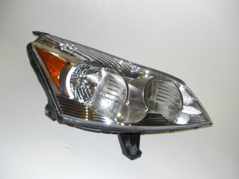 09 2010 2011 chevrolet traverse oem right headlight nice!