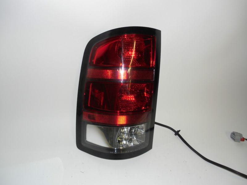 07 08 09 gmc denali pickup oem left tail light nice!