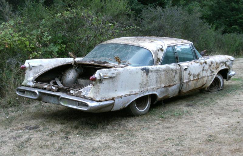 1958 chrysler  2-dr imperial body/trunk trim  (r)