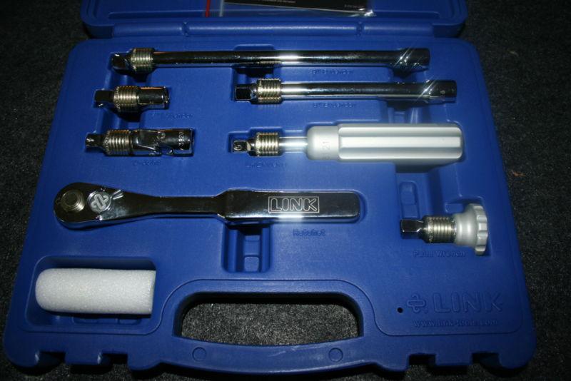 Link 8 piece 3/8" locking extension bar & ratchet set