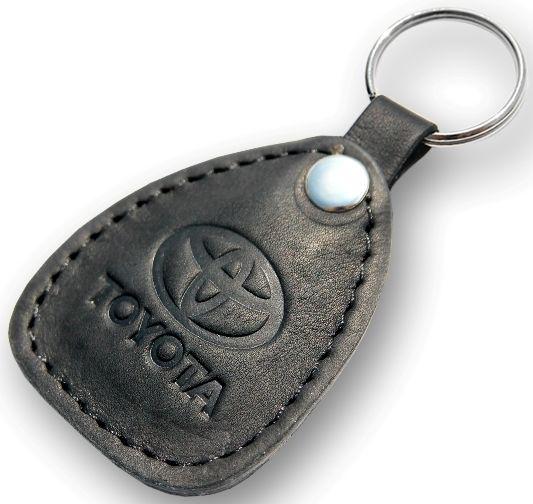 New leather black keychain car logo toyota auto emblem keyring