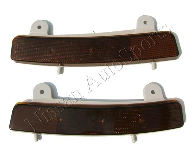 Nissan 350z bumper smoked amber corner lights / reflectors