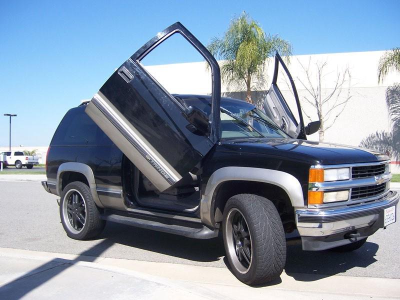 Chevrolet/gmc tahoe 92-99 bolt-on lambo vertical doors kit