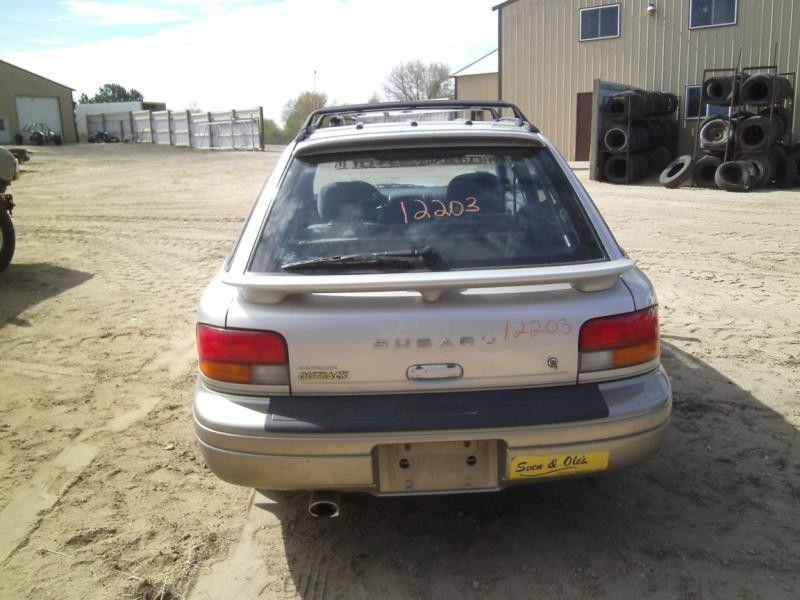 93 94 95 96 97 98 99 00 01 impreza r. tail light sw right passenger 012203