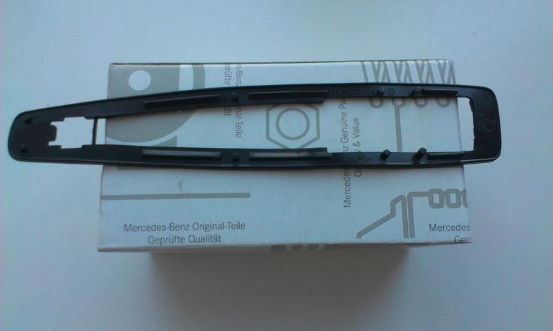 Mercedes w123 sedan wagon rear door new handle pad seal free shipp