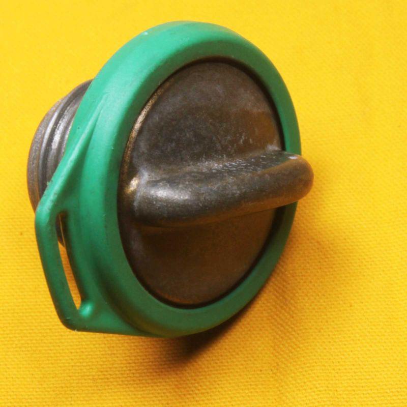  volvo 240 245 749 760 940 960 850 green gas fuel cap volvo 240 245 749 760 oem