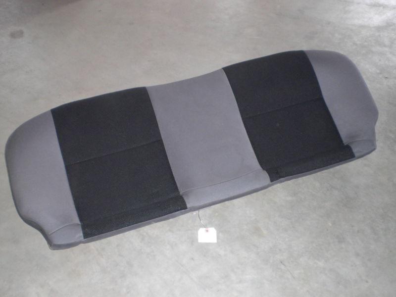 06 07 subaru impreza 2.5i sedan rear seat bottom lower cushion cloth oem