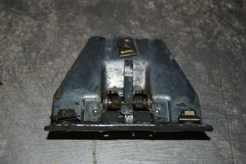  w107 sl slc  mercedes benz  trunk  lid latch (bottom) 380sl