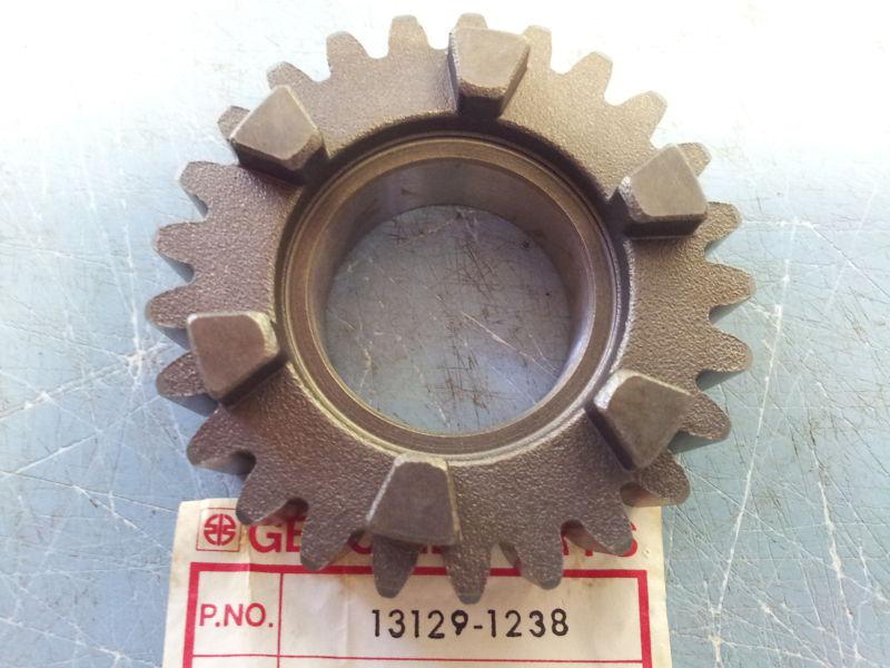 Kawasaki kz1100 gpz 1100 kz1000 1981-2001 top drive gear input 13129-1238 nos