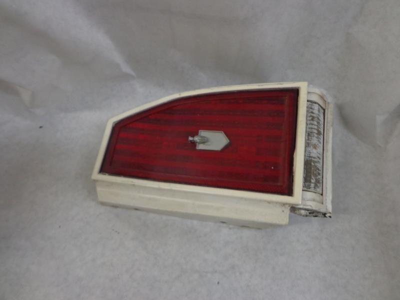 83 84 85 86 monte carlo r. tail light ss