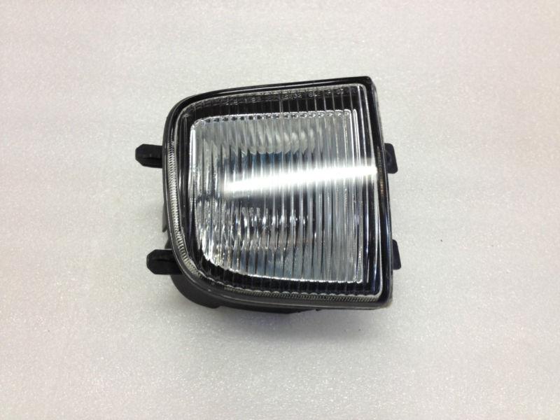 99 04 nissan pathfinder fog light passenger side oem right lamp