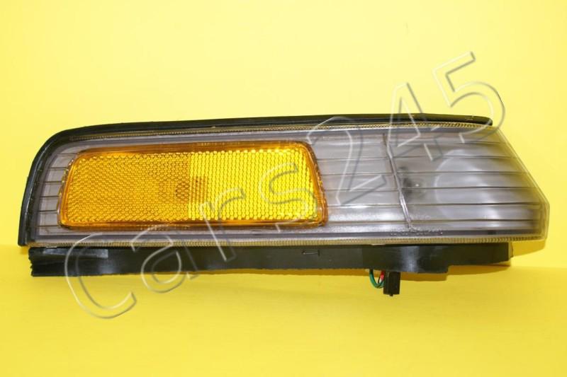 1988-1989 honda accord right rh front corner light turn signal