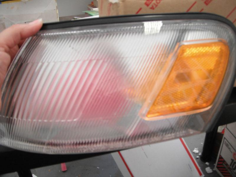 93-06 toyota genuine part lamp asy