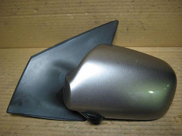 Toyota platz 2001 left side mirror assembly [5613600]