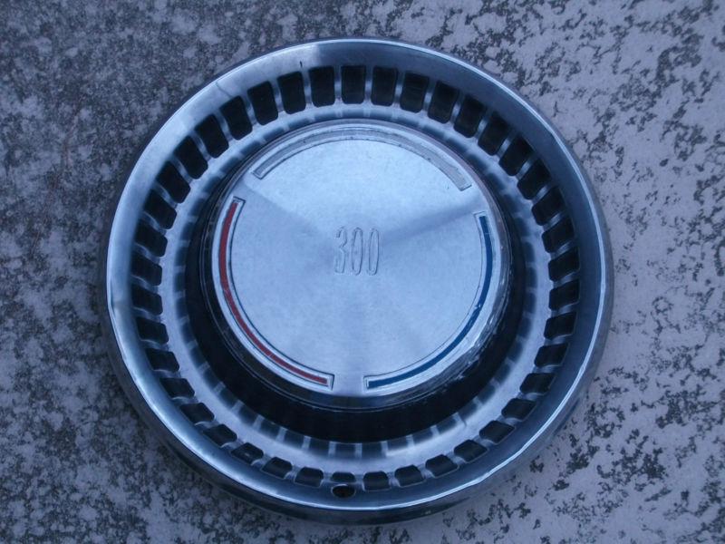 1970 chrysler 300 15" hubcap