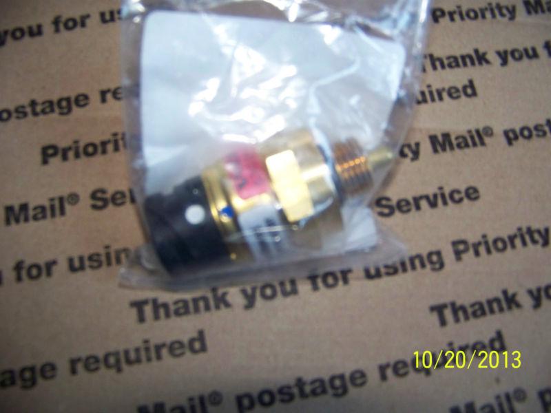 Volvo oil pressure sensor 1077574